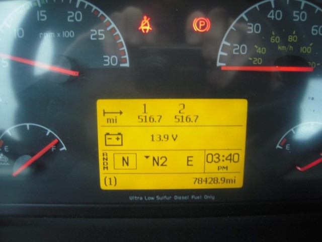 2010 VOLVO VNL64T300 