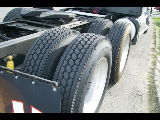 2010 KENWORTH T660 