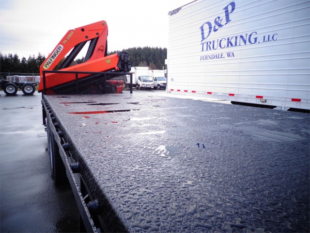 1996 PETERBILT 330 