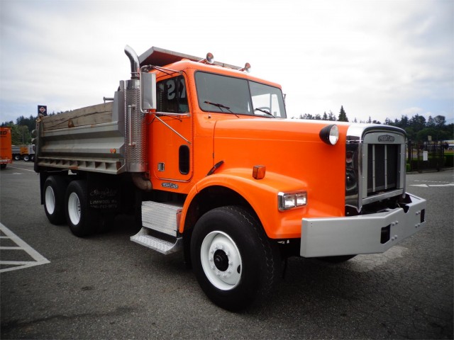 1996 FREIGHTLINER FLD12064SD 