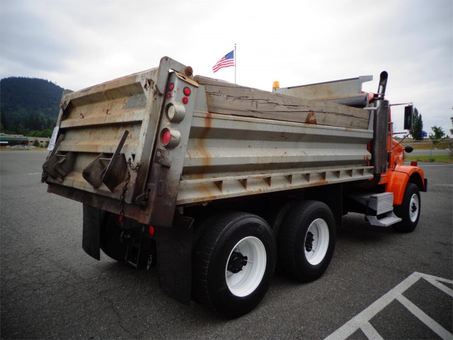 1996 FREIGHTLINER FLD12064SD 