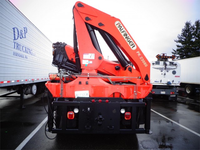 1996 PETERBILT 330 