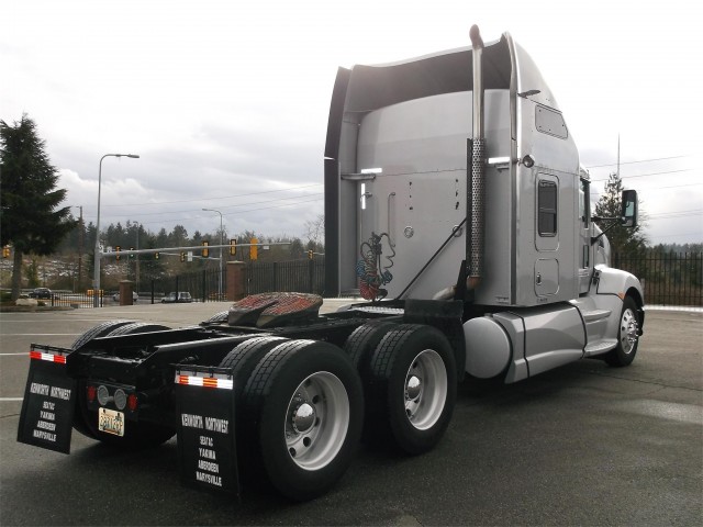 2011 KENWORTH T660 