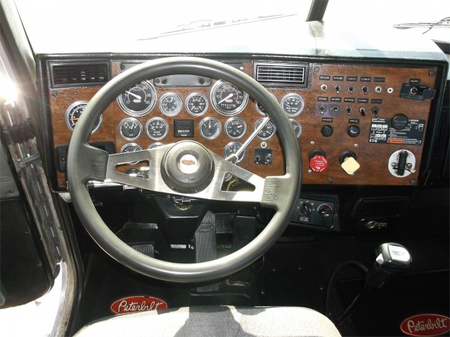 1996 PETERBILT 378 