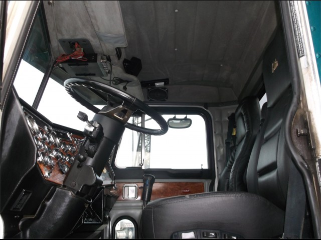 1996 PETERBILT 378 