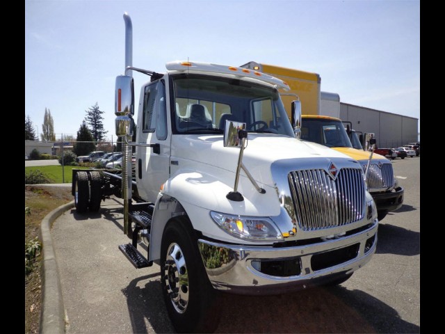 2014 INTERNATIONAL 4300 SBA CAB-CHASSIS